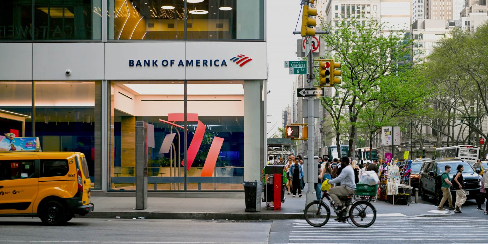 A 15 foot kinetic sculpture build by design firm Patten Studio on the corner of 42nd Street and 6th Avenue in Midtown Manhattan for Bank of America's 2 Byrant Park financial center.